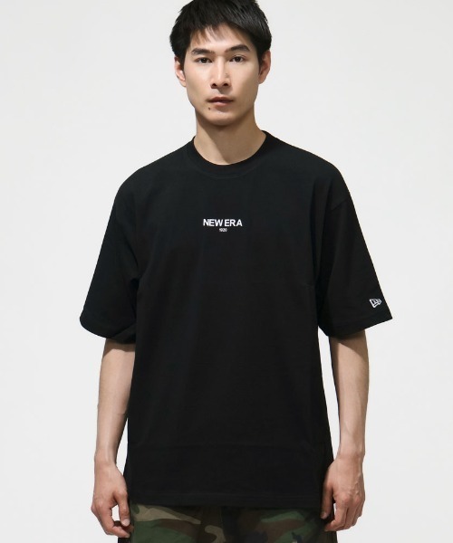 NEW ERA(ニューエラ)の「ニューエラ SS OS CT TEE ZOOM UP LOGO BLK 261(Tシャツ/カットソー・メンズ・ブラック・S/M/L/LL/3L)」の1枚目の写真