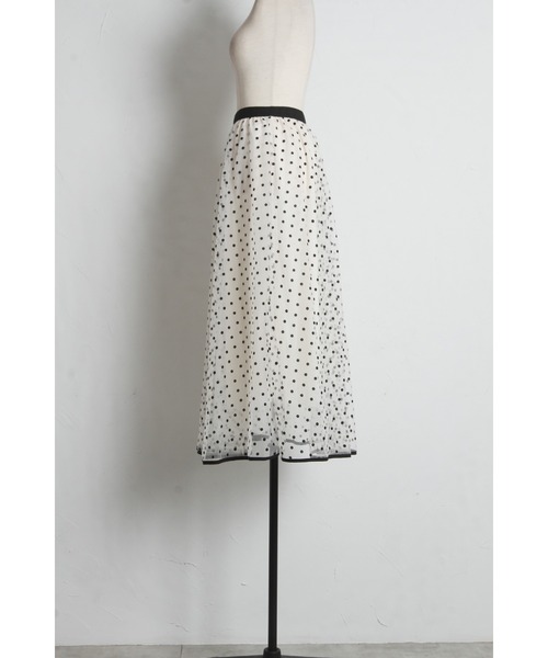 tocco closet(トッコ クローゼット)の「【ZOZO限定】チュールドットフレアスカート(スカート・レディース・ブラック/ベージュ・M)」の21枚目の写真