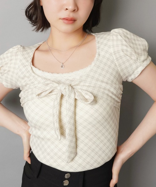 SPINNS（スピンズ）の「半袖カットソー/チェック柄フロントリボン（Tシャツ/カットソー・レディース・グレー/アイボリー/ベージュ・ONESIZE）」の4枚目の写真