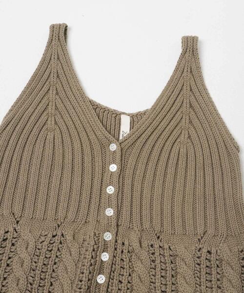 URBAN RESEARCH DOORS(アーバンリサーチドアーズ)の「Button Cotton Knit Vest(ベスト・レディース・ベージュ/ブラック・FREE)」の4枚目の写真