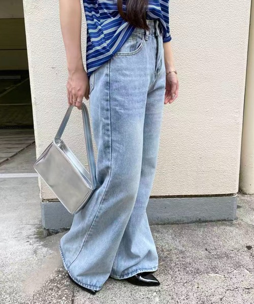 mebole(メボレ)の「フレアデニムパンツ(デニムパンツ・レディース・ブルー・MEDIUM/SMALL)」の6枚目の写真