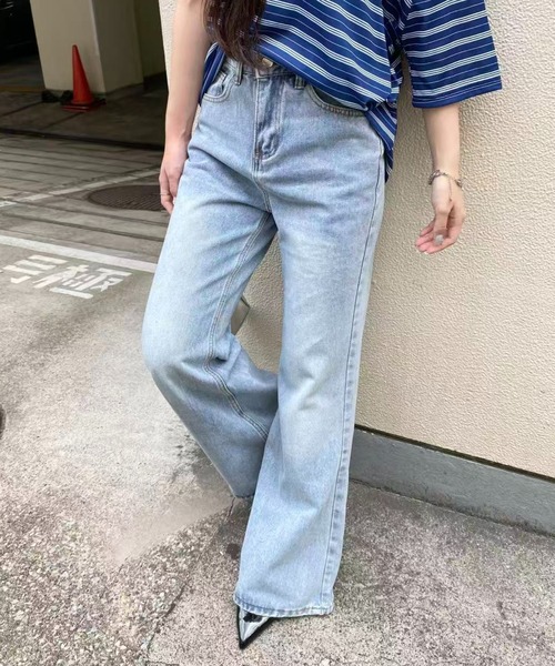 mebole(メボレ)の「フレアデニムパンツ(デニムパンツ・レディース・ブルー・MEDIUM/SMALL)」の4枚目の写真