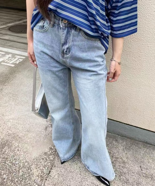mebole(メボレ)の「フレアデニムパンツ(デニムパンツ・レディース・ブルー・MEDIUM/SMALL)」の3枚目の写真