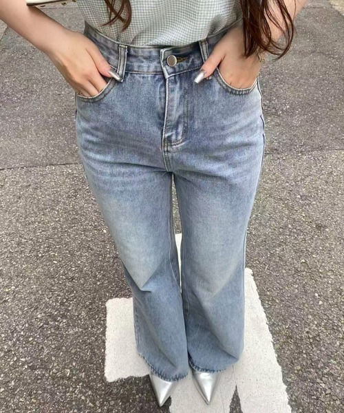 mebole(メボレ)の「フレアデニムパンツ(デニムパンツ・レディース・ブルー・MEDIUM/SMALL)」の19枚目の写真