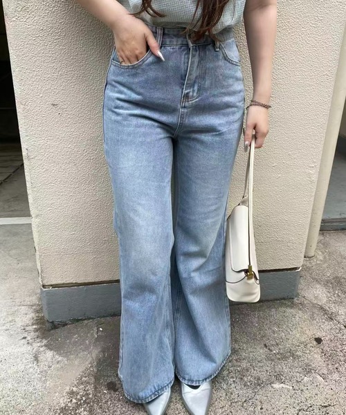 mebole(メボレ)の「フレアデニムパンツ(デニムパンツ・レディース・ブルー・MEDIUM/SMALL)」の14枚目の写真