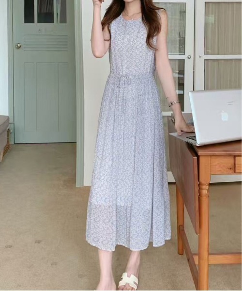 FINEnough（ファインナフ）の「フラワープリントシフォンノースリーブプリーツワンピース（ワンピース・レディース・イエロー/ブルー/ブラック・FREE）」の15枚目の写真