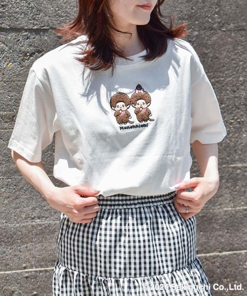 Bleu Bleuet(ブルーブルーエ)の「モンチッチ刺繍Tシャツ(Tシャツ/カットソー・レディース・ピンク/ホワイト・L/M)」の1枚目の写真