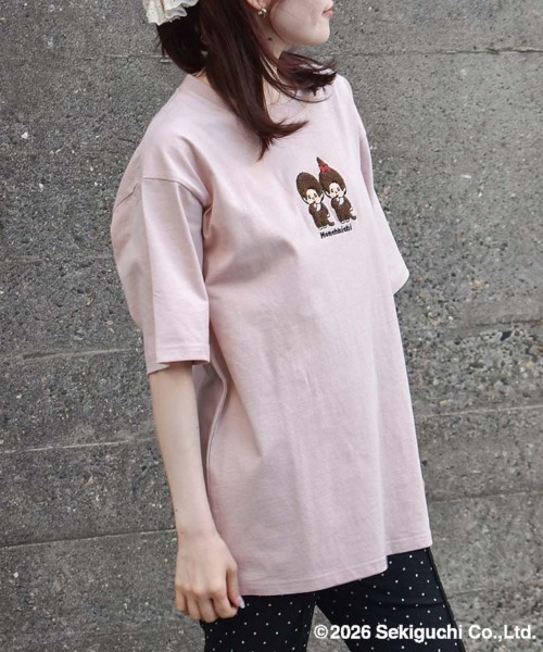 Bleu Bleuet(ブルーブルーエ)の「モンチッチ刺繍Tシャツ(Tシャツ/カットソー・レディース・ピンク/ホワイト・L/M)」の3枚目の写真