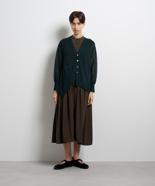 LANVIN en Bleu（ランバンオンブルー）の「シアーアシンメヘムカーディガン（カーディガン/ボレロ・レディース・ブラウン/グリーン/ブラック・38）」の4枚目の写真