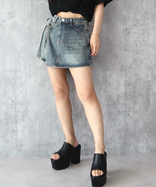 CECIL McBEE(セシルマクビー)の「デニムミニスカパン(デニムパンツ・レディース・ネイビー/サックスブルー・61/64)」の1枚目の写真