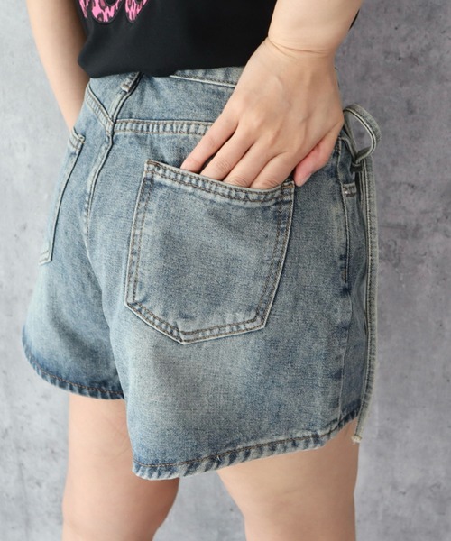 CECIL McBEE(セシルマクビー)の「デニムミニスカパン(デニムパンツ・レディース・ネイビー/サックスブルー・61/64)」の11枚目の写真