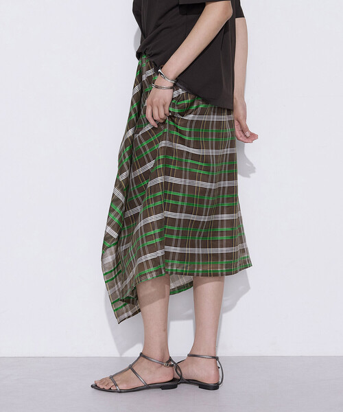 K.T KIYOKO TAKASE（キヨコタカセ）の「シルクシアーチェック ラップ風アシンメトリースカート（スカート・レディース・ブルー系その他/ブラウン系その他・9号）」の9枚目の写真