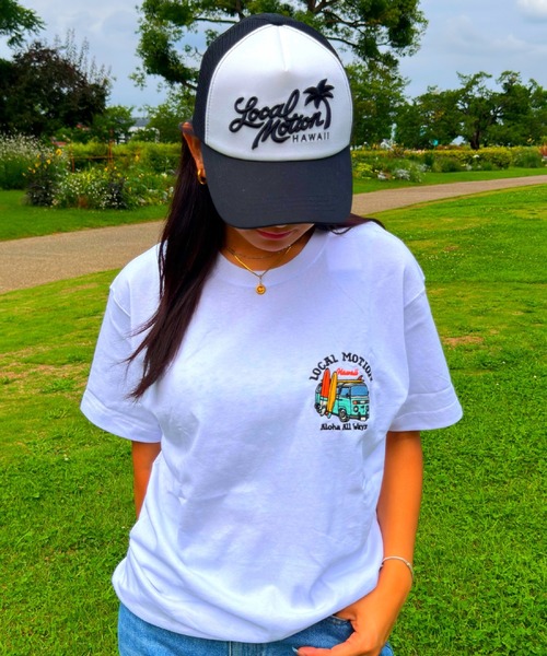 LOCALMOTION HAWAII(ローカルモーション ハワイ)の「サーフバス柄サガラ刺繍Tシャツ(Tシャツ/カットソー・メンズ・グリーン/ホワイト/チャコールグレー・SMALL/MEDIUM/LARGE/X-LARGE)」の4枚目の写真
