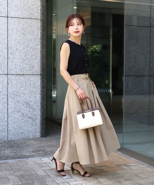 Sirin(シリン)の「ボタンデザインリブトップス(ニット/セーター・レディース・ブラック/ベージュ・FREE)」の4枚目の写真