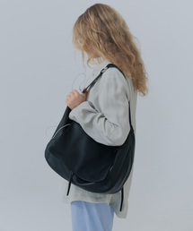 a pie maxi bag (black)