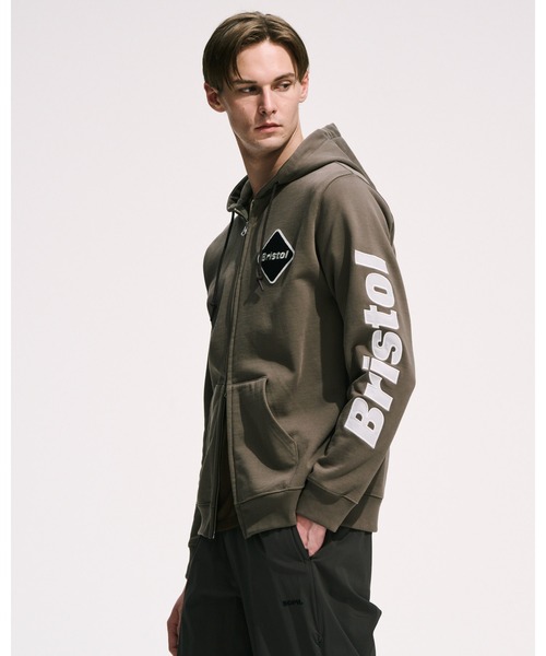 F.C.Real Bristol(エフシーレアルブリストル)の「SLEEVE LOGO ZIP-UP SWEAT HOODIE(パーカー・メンズ・グレイッシュベージュ/カモフラージュ/ブラック/ピンク・X-LARGE/LARGE/SMALL/MEDIUM/XX-LARGE)」の5枚目の写真