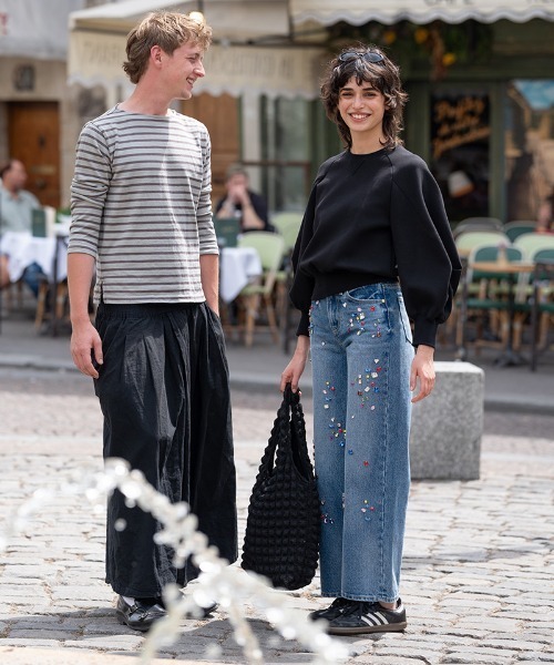 JENNE（ジェンヌ）の「手刺繍マルチカラービジューデニム（デニムパンツ・レディース・ブルー系その他・SMALL/MEDIUM）」の7枚目の写真
