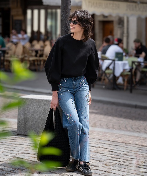 JENNE（ジェンヌ）の「手刺繍マルチカラービジューデニム（デニムパンツ・レディース・ブルー系その他・SMALL/MEDIUM）」の12枚目の写真