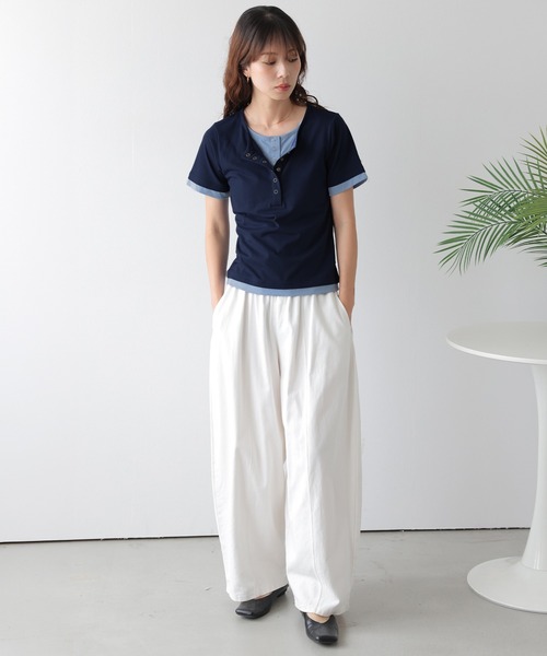 La-gemme(ラジェム)の「レイヤード風デザインのバイカラーヘンリーネック Tシャツ/アレンジ自在/伸縮生地(Tシャツ/カットソー・レディース・グレー/ネイビー/ブラック・フリー)」の14枚目の写真