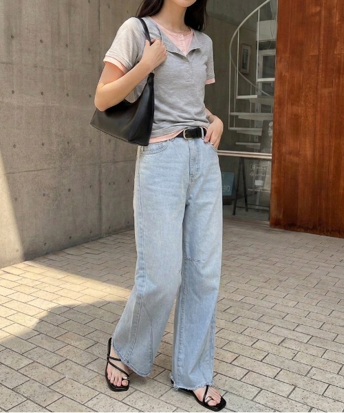 La-gemme(ラジェム)の「レイヤード風デザインのバイカラーヘンリーネック Tシャツ/アレンジ自在/伸縮生地(Tシャツ/カットソー・レディース・グレー/ネイビー/ブラック・フリー)」の22枚目の写真