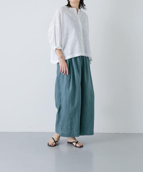 かぐれ（カグレ）の「コットンクロス刺しゅうワイドシャツ（シャツ/ブラウス・レディース・ネイビー/オフホワイト・FREE）」の5枚目の写真