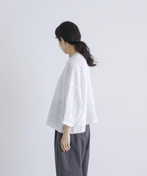 かぐれ（カグレ）の「コットンクロス刺しゅうワイドシャツ（シャツ/ブラウス・レディース・ネイビー/オフホワイト・FREE）」の11枚目の写真