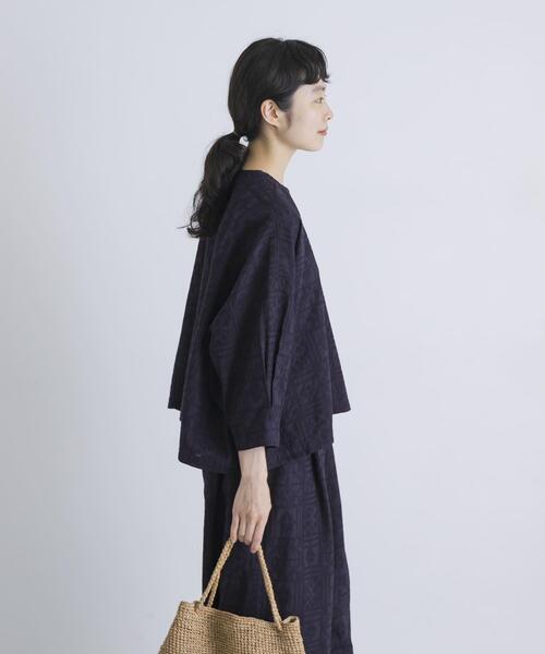 かぐれ（カグレ）の「コットンクロス刺しゅうワイドシャツ（シャツ/ブラウス・レディース・ネイビー/オフホワイト・FREE）」の20枚目の写真