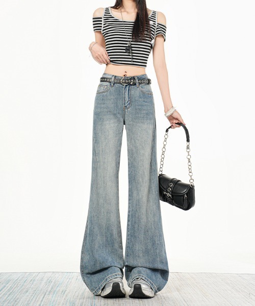 LUCPY（ラクピー）の「ヴィンテージフレアデニムパンツ（デニムパンツ・レディース・ブルー・LARGE/MEDIUM/SMALL/X-SMALL）」の2枚目の写真