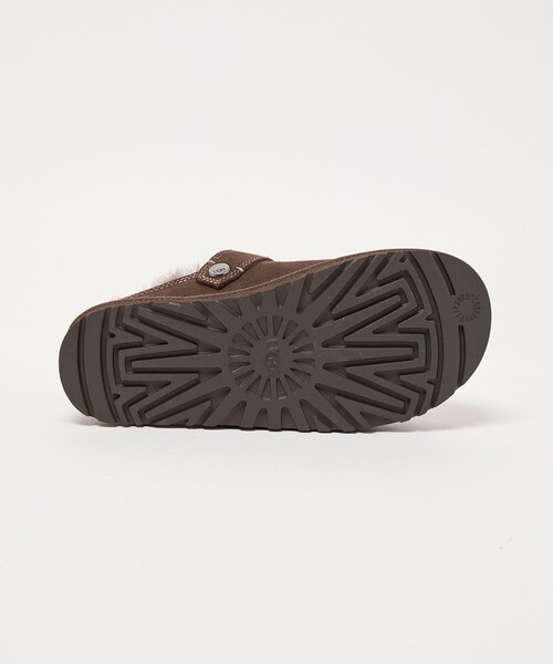 UGG(アグ)の「【国内EXCLUSIVE】<UGG>ゴールデンスター クロッグ サンダル スリッポン(モカシン/デッキシューズ・レディース・ダークブラウン/ナチュラル・5/6/7/8)」の13枚目の写真
