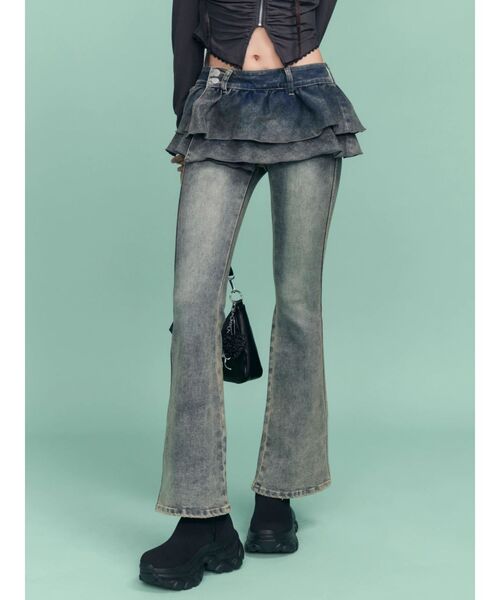 EMODA(エモダ)の「ペプラムレイヤーフレアパギンス(デニムパンツ・レディース・ライトブルー/ブラック・SMALL/MEDIUM/X-SMALL)」の1枚目の写真