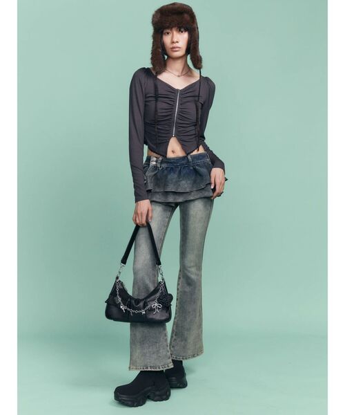 EMODA(エモダ)の「ペプラムレイヤーフレアパギンス(デニムパンツ・レディース・ライトブルー/ブラック・SMALL/MEDIUM/X-SMALL)」の7枚目の写真