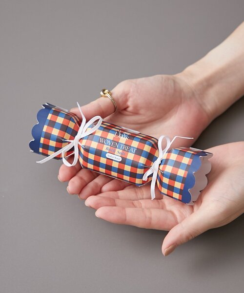 BIRTHDAY BAR(バースデイバー)の「WOVEN DAYS WOVEN TREAT Bath Salt キャンディーバスソルト(入浴剤・バスケア・レディース・ネイビー/レッド・0)」の1枚目の写真