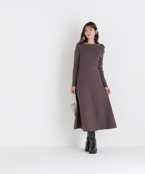 NATURAL BEAUTY BASIC(ナチュラルビューティーベーシック)の「オフショルニットワンピース(ワンピース・レディース・ブラウン/ブルー・MEDIUM/SMALL)」の3枚目の写真