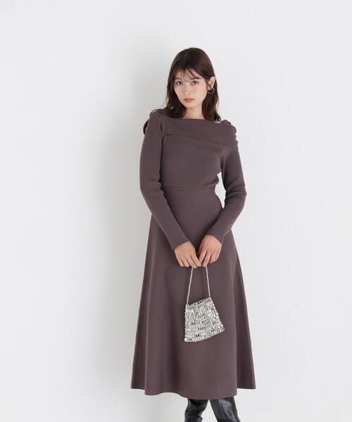NATURAL BEAUTY BASIC(ナチュラルビューティーベーシック)の「オフショルニットワンピース(ワンピース・レディース・ブラウン/ブルー・MEDIUM/SMALL)」の8枚目の写真