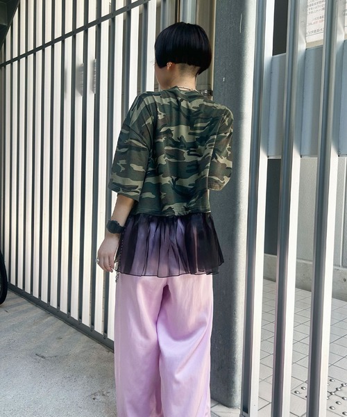 Narcissus(ナルシス)の「【Narcissus】カモフラペプラムTシャツ / 半袖 シアー 迷彩 フリル(Tシャツ/カットソー・レディース・カーキ・FREE)」の3枚目の写真