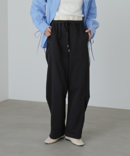 Bab(バブ)の「【選べるサイズ展開】カーブシルエットスウェットパンツ(スウェットパンツ・レディース・ブラック/ブラウン・SMALL)」の1枚目の写真