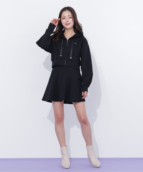 JILL by JILL STUART(ジルバイジルスチュアート)の「ダイバーセットアップ フリルパーカー(パーカー・レディース・グレー/ベージュ/ブラック・FREE)」の15枚目の写真