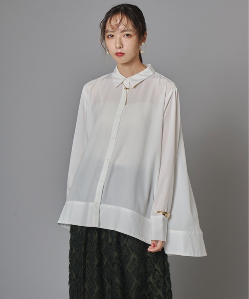 terrace（テラス）の「サーキュラードレープチュニックシャツ（シャツ/ブラウス・レディース・ブラック/オフホワイト/チャコール・FREE）」の4枚目の写真