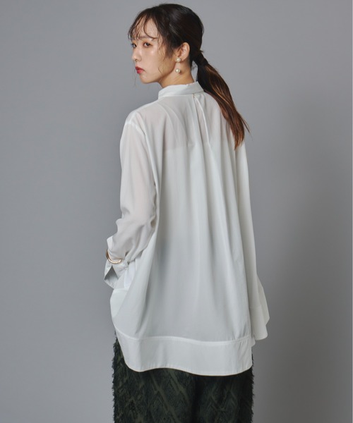 terrace（テラス）の「サーキュラードレープチュニックシャツ（シャツ/ブラウス・レディース・ブラック/オフホワイト/チャコール・FREE）」の7枚目の写真