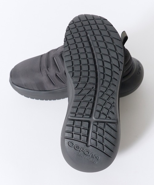 OOFOS(ウーフォス)の「OOFOS/ウーフォス Women's OOmy Thermo Zen ウーマイ サーモ ゼン リカバリーシューズ 軽量 スリッポン スニーカー レディース 2026年 秋 秋服 冬 冬服(スリッポン・レディース・ホワイト/ブラック・23cm/24cm/25cm)」の16枚目の写真