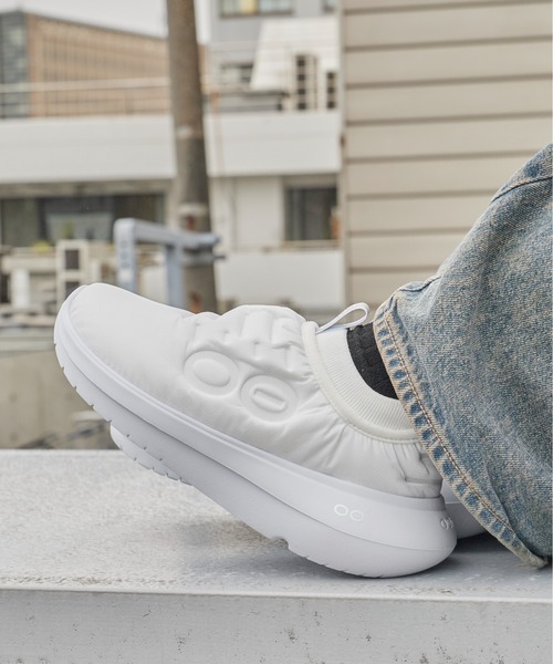 OOFOS(ウーフォス)の「OOFOS/ウーフォス Women's OOmy Thermo Zen ウーマイ サーモ ゼン リカバリーシューズ 軽量 スリッポン スニーカー レディース 2026年 秋 秋服 冬 冬服(スリッポン・レディース・ホワイト/ブラック・23cm/24cm/25cm)」の8枚目の写真