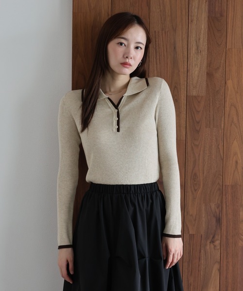 J by blue(ジェイバイブルー)の「ウール混バイカラースキッパーニット(ニット/セーター・レディース・ブラウン/チャコールグレー/ベージュ・MEDIUM)」の3枚目の写真