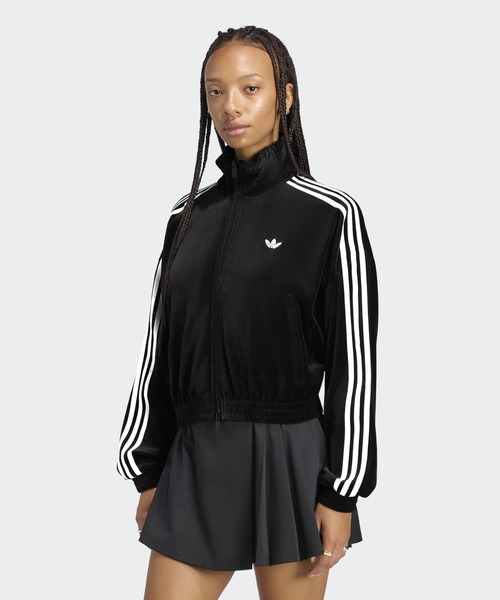 adidas（アディダス）の「MONO JS CROP TT HL6478（ジャージ）」 - WEAR