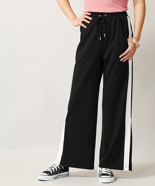 Wego ウィゴー の Wego スリットラインワイドパンツ その他パンツ Wear