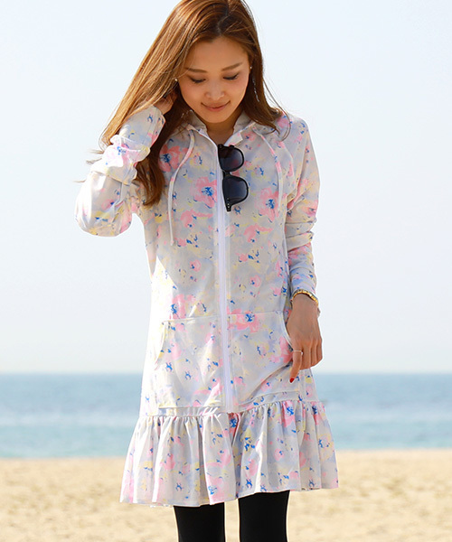 Fashion Letter（ファッションレター）の「ラッシュガードフリルパーカー（ラッシュガード・レディース・ミント/ネイビー/イエロー/カモフラージュ/その他8/その他10/その他9/その他7/その他11/ホワイト/ホワイト×イエロー/ホワイト×ピンク/グレー/その他4/ベビーピンク/その他6/その他2/その他3/その他5/その他1/ブラック/ブルーグリーン・L-XL/M-L）」の14枚目の写真