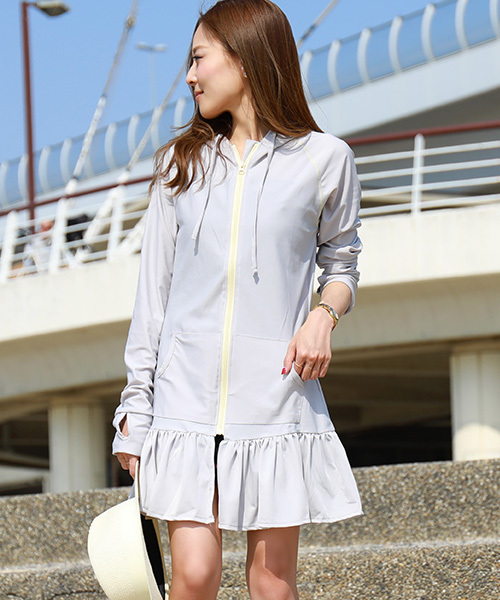 Fashion Letter（ファッションレター）の「ラッシュガードフリルパーカー（ラッシュガード・レディース・ミント/ネイビー/イエロー/カモフラージュ/その他8/その他10/その他9/その他7/その他11/ホワイト/ホワイト×イエロー/ホワイト×ピンク/グレー/その他4/ベビーピンク/その他6/その他2/その他3/その他5/その他1/ブラック/ブルーグリーン・L-XL/M-L）」の7枚目の写真