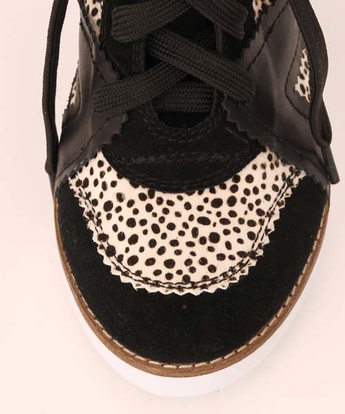 Another Edition（アナザーエディション）の「AE×J/C STUDS InWEG SNK　Я（スニーカー・レディース・オフホワイト/ブラック・36/37/38）」の4枚目の写真