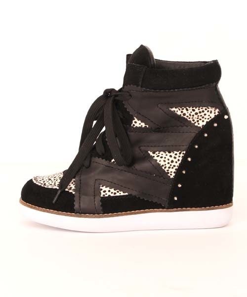 Another Edition（アナザーエディション）の「AE×J/C STUDS InWEG SNK　Я（スニーカー・レディース・オフホワイト/ブラック・36/37/38）」の5枚目の写真