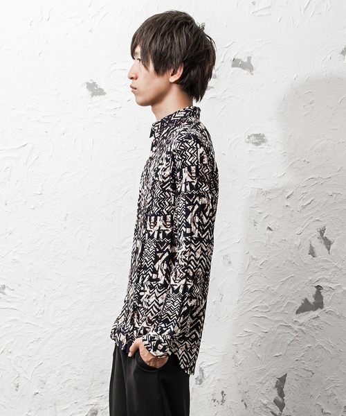 MinoriTY(マイノリティ)の「ジオメトリックパターン長袖シャツ 幾何学(シャツ/ブラウス・メンズ・ブラック系その他/レッド系その他・M/L)」の9枚目の写真
