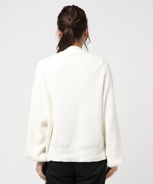 VENCEEXCHANGE（ヴァンスエクスチェンジ）の「Vネック片畦カーディガン（カーディガン/ボレロ・レディース・ブラック/ベージュ/オフホワイト・M）」の4枚目の写真